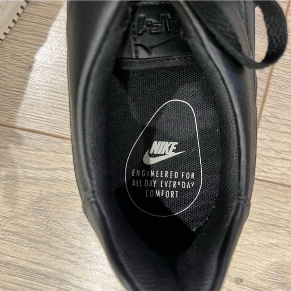 Nike Air Force 1 Sage Low Black and White - Picture 5 of 9